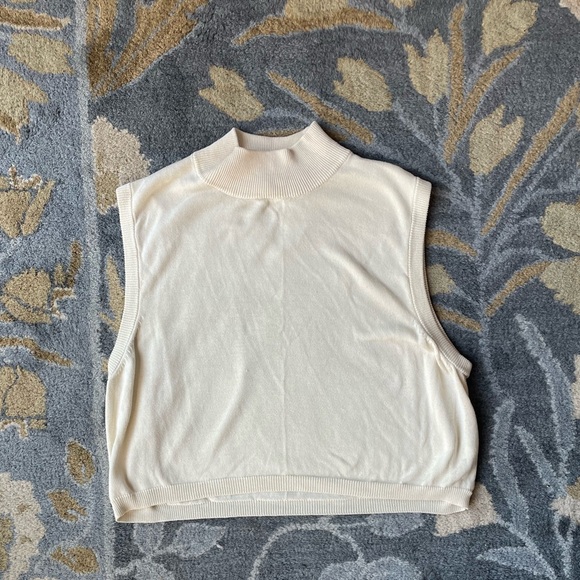 Vintage Orvis 100% Silk Cropped Turtleneck Cream - Picture 1 of 5